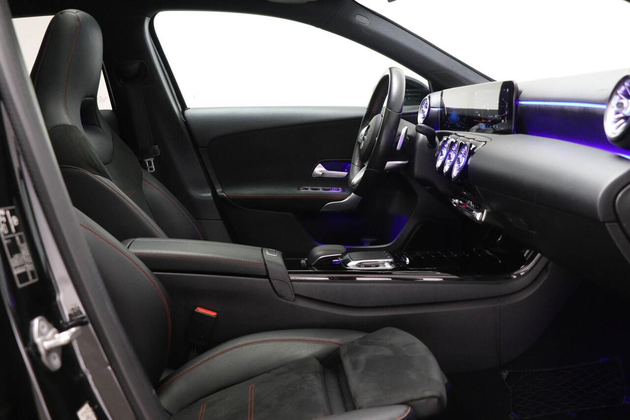 Mercedes-Benz A-KLASSE 250 Premium AMG Line | PANORAMADAK | DAB | CAMERA