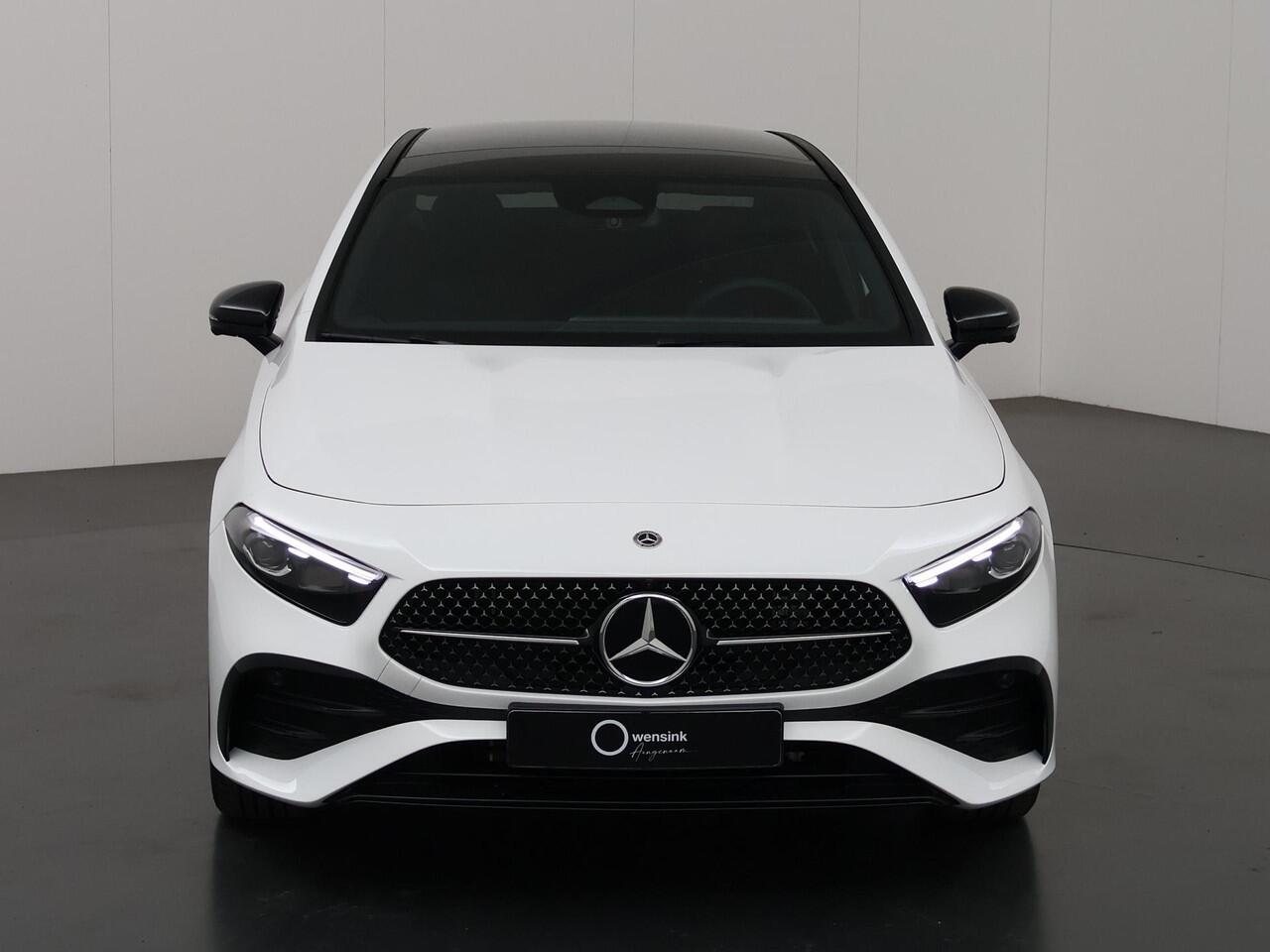 Mercedes-Benz A-KLASSE 250 e Business Solution AMG | Night Pakket | 360* Camera | Panoramadak | Dode hoek