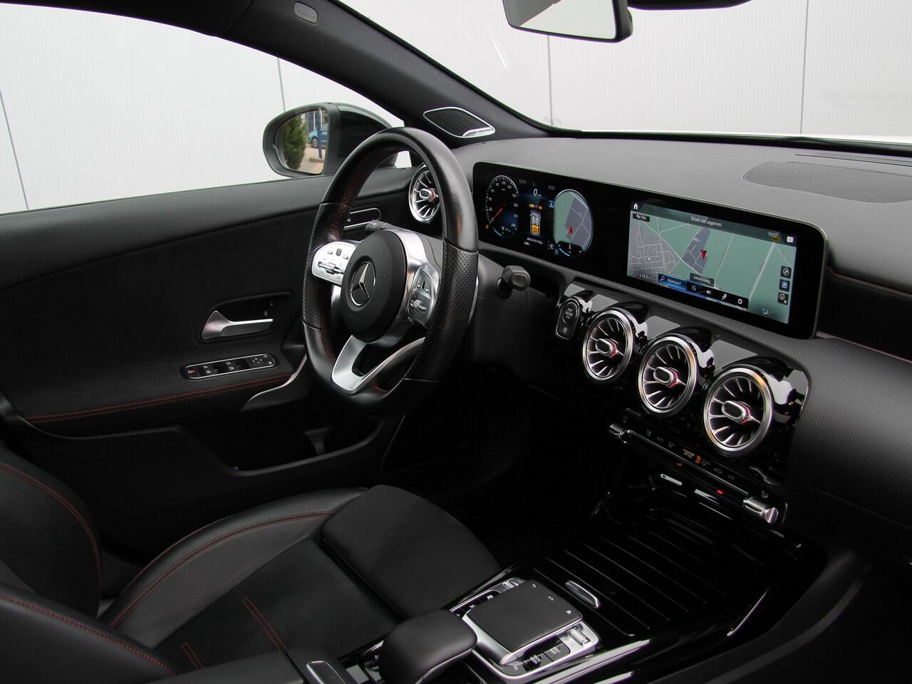 Mercedes-Benz A-KLASSE A35 AMG 306pk 4MATIC | Pano | Burmester