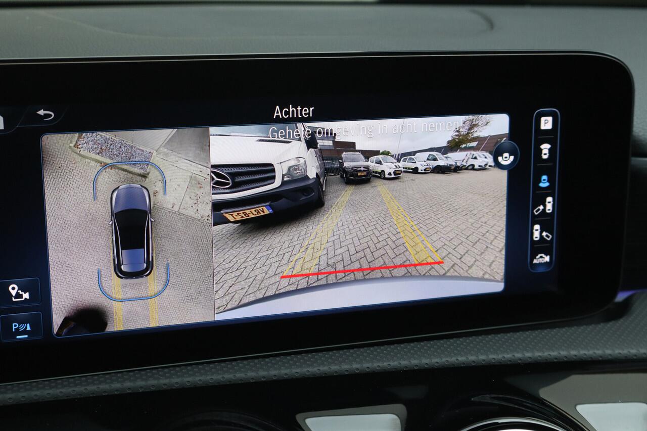 Mercedes-Benz A-KLASSE 180 AMG Line NL-Auto!! Burmester I HUD I Stuurverwarming