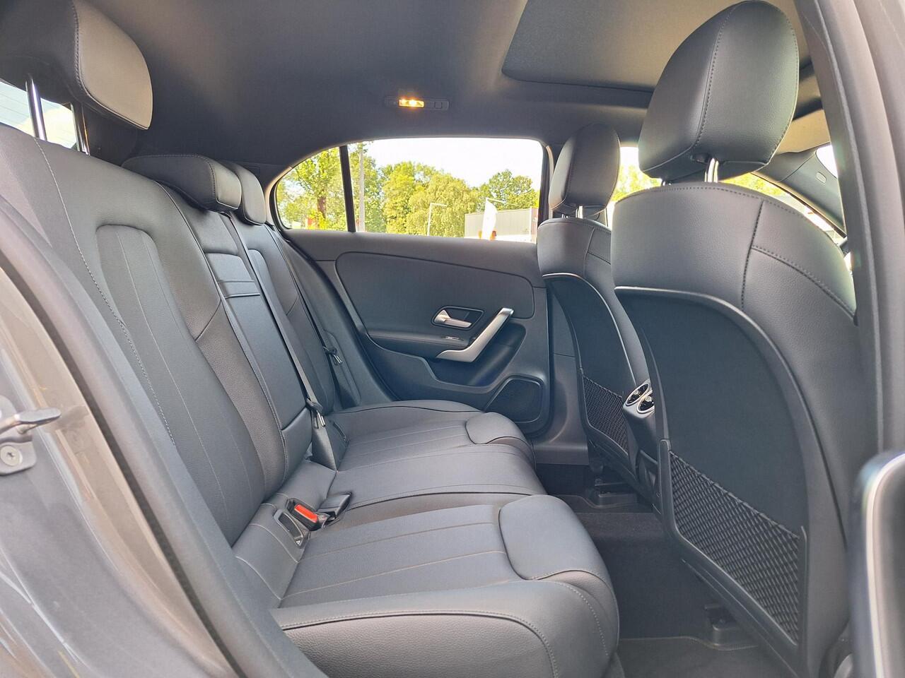 Mercedes-Benz A-KLASSE 250 e Luxury Line | Panoramadak | Dodehoekassistent