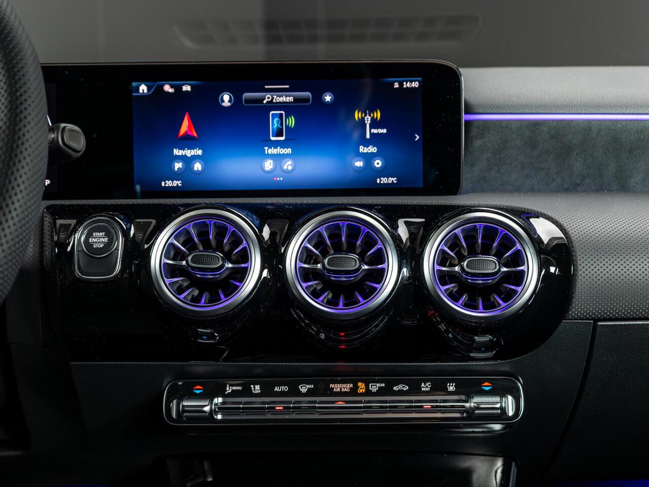 Mercedes-Benz A-KLASSE Hatchback 250 e Business Solution AMG Panorama dak