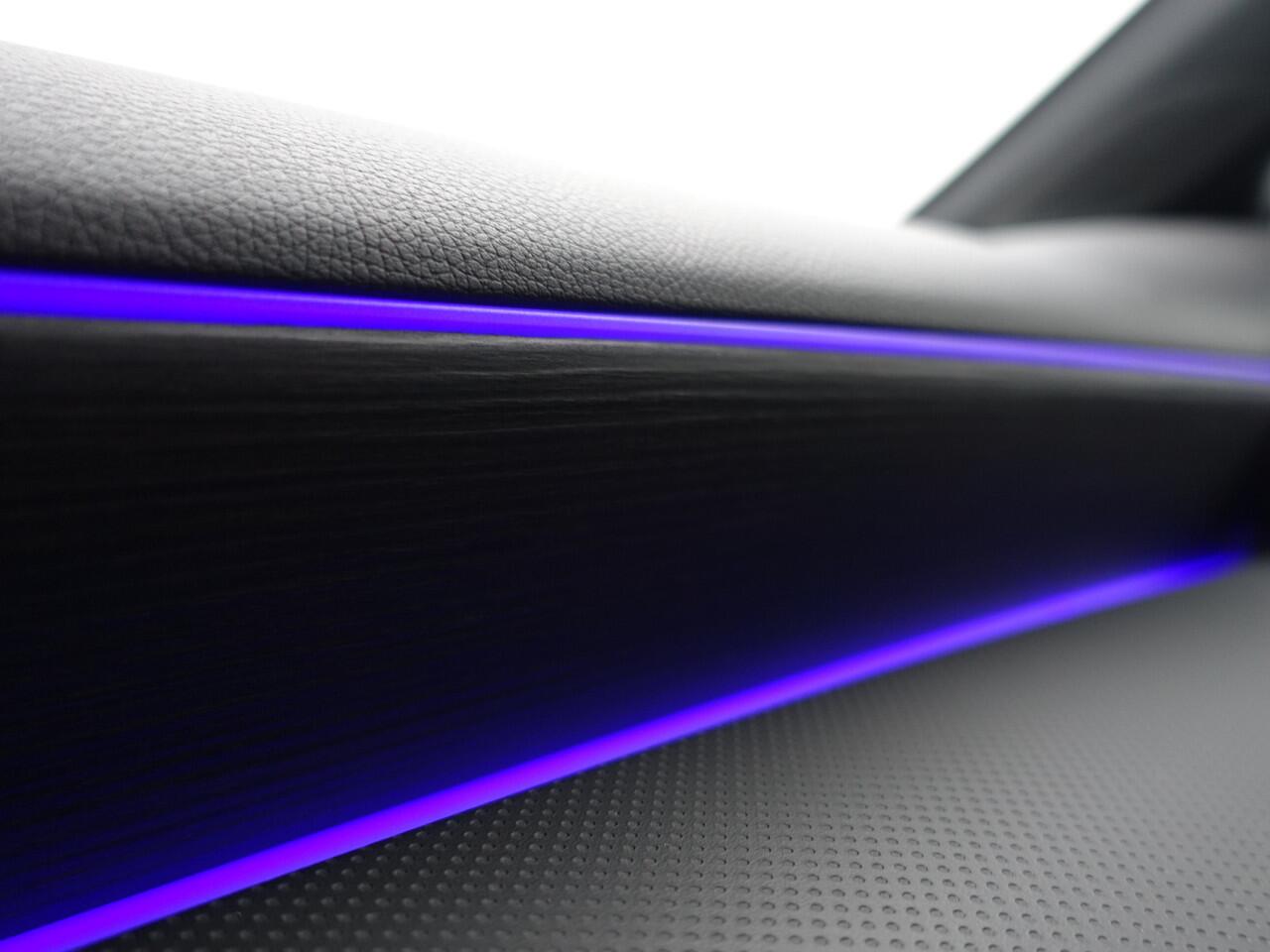 Mercedes-Benz A-KLASSE 250 AMG Night Edition Design aut- Panoramadak, Sfeerverlichting, Dynamic select, Lane Assist, Park Assist, Design Afwerking