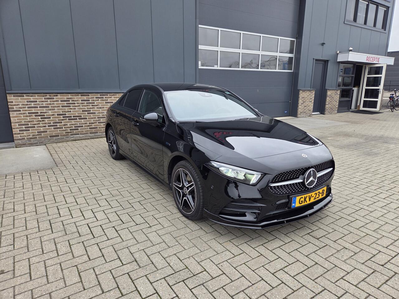 Mercedes-Benz A-KLASSE 250 e Business Solution AMG Limited