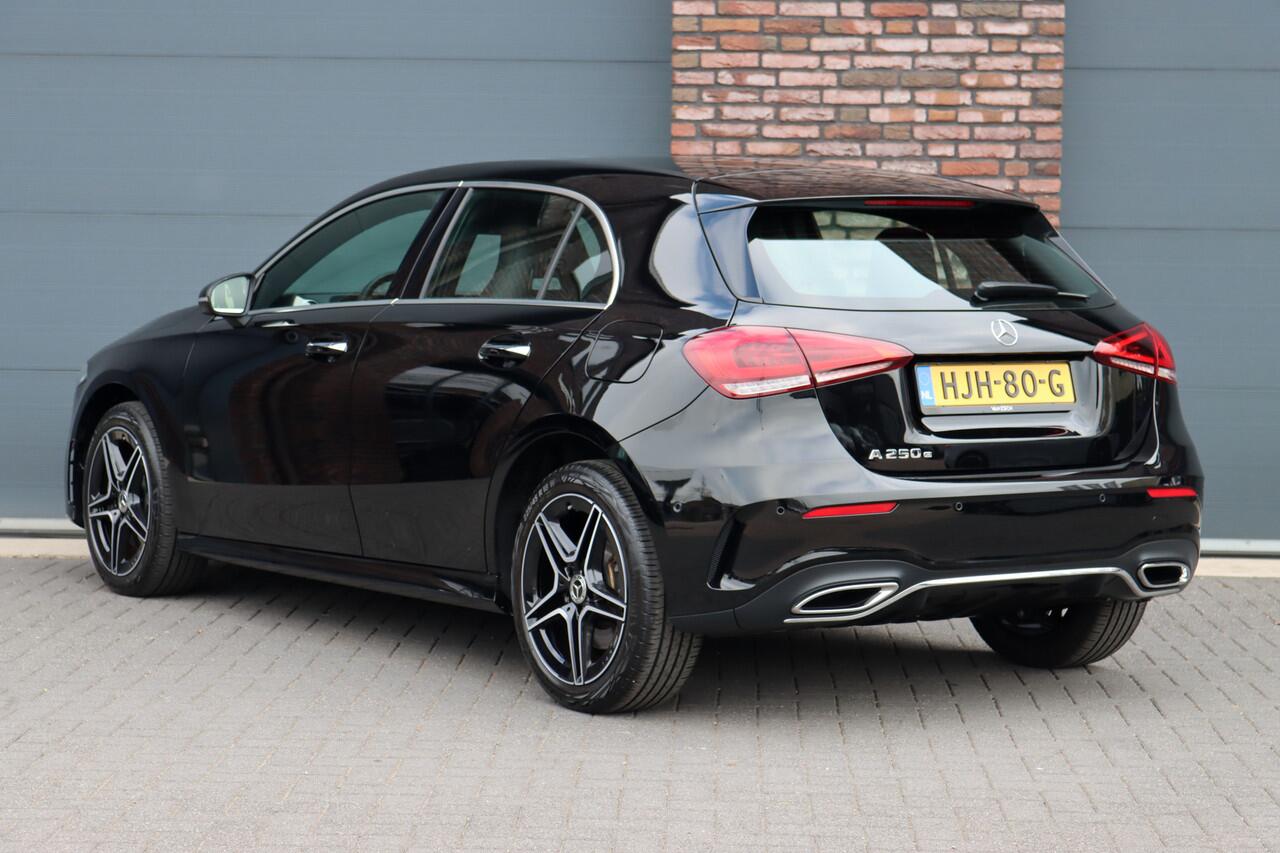 Mercedes-Benz A-KLASSE 250 e AMG Line Aut8 | Head-up Display | Trekhaak | Keyless Go | Apple Carplay/Android Auto | Advanced Sound System | Camera |