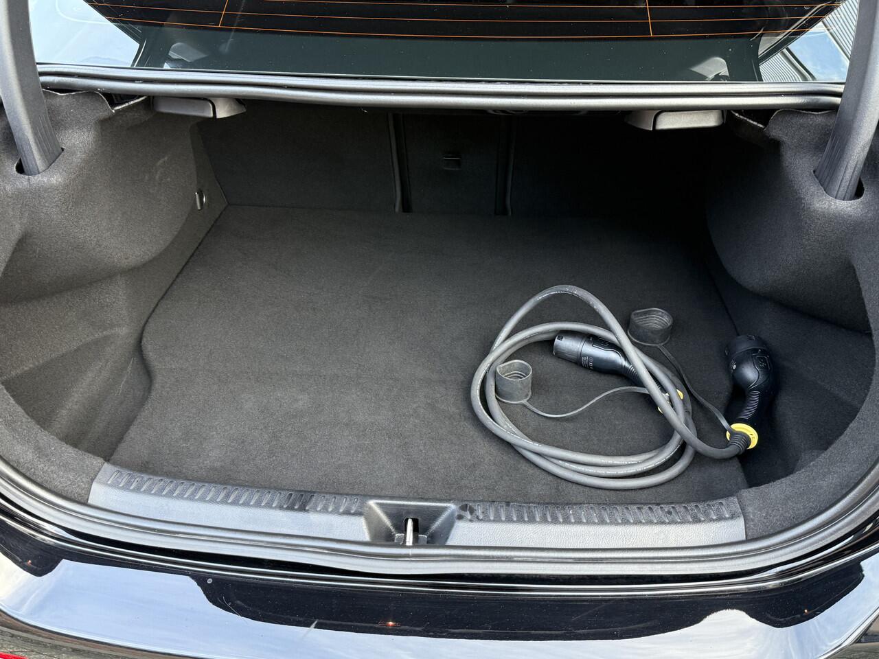 Mercedes-Benz A-KLASSE 250 e Business Solution AMG Limited | Widescreen | Camera