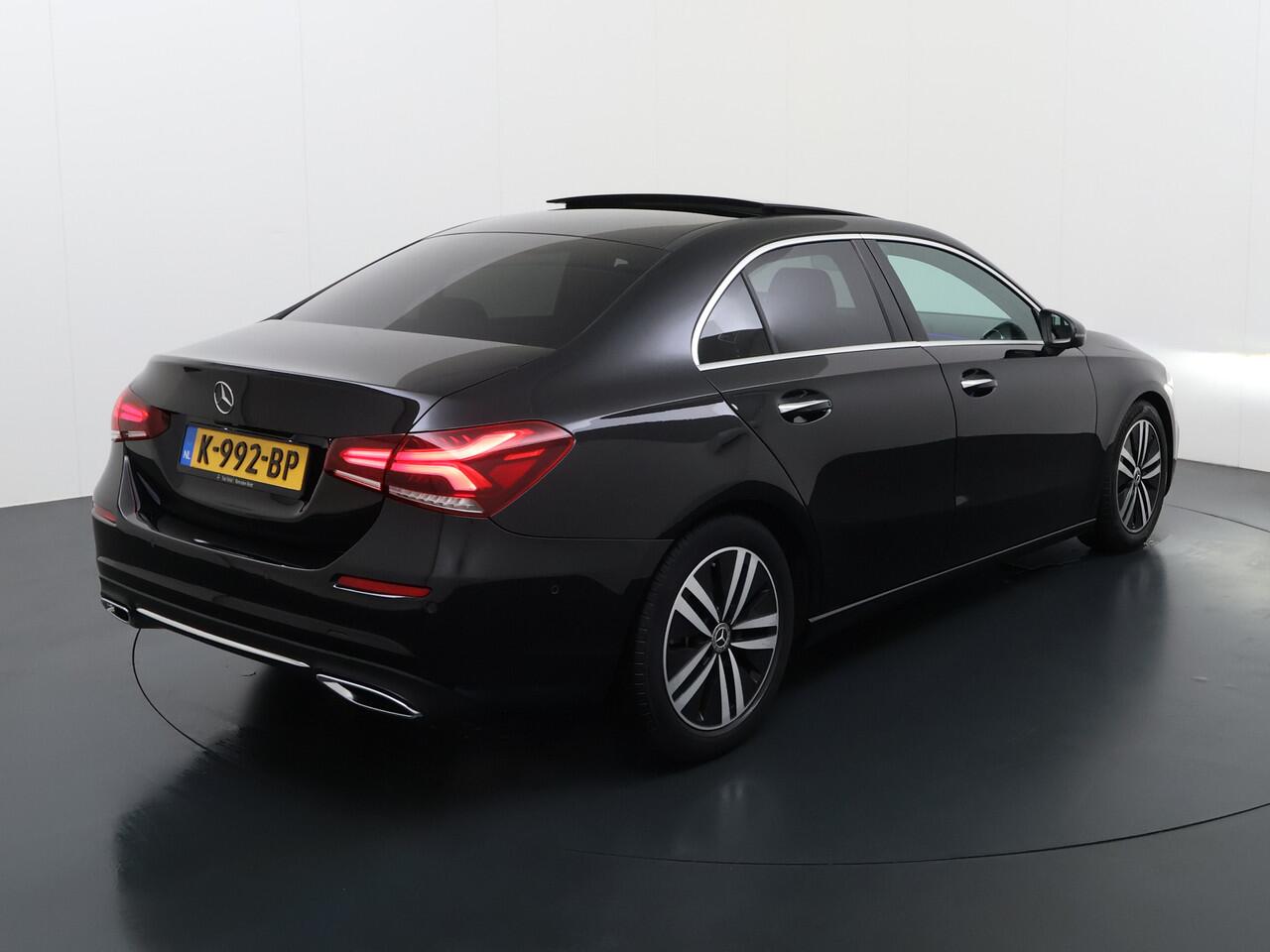 Mercedes-Benz A-KLASSE 180 Luxury | Memory Pano Multibeam Camera