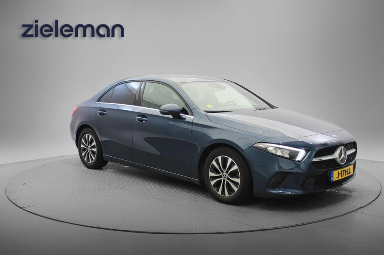 Mercedes-Benz A-KLASSE Sedan 180 Business Solution Automaat - Navi, Camera, Half Leer, Stoelverw.