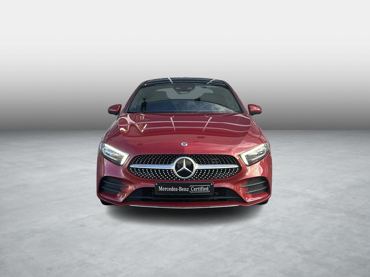 Mercedes-Benz A-KLASSE 250 e AMG Line | Head-up display | Panoramadak | Keyless Entry | Distronic | Dodehoekassistent | Stoelverwarming | 360 graden camera | Carplay