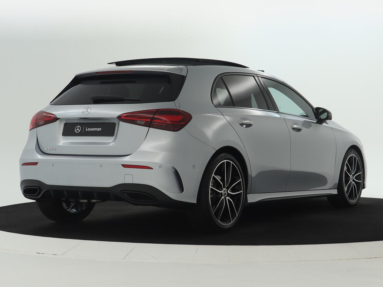 Mercedes-Benz A-KLASSE 180 Business Solution AMG | AMG Line Plus pakket | Nightpakket | Parkeerpakket met 360°-camera | KEYLESS GO | Extra USB-poorten | MULTIBEAM LED | Head-up display | Dodehoekassistent |