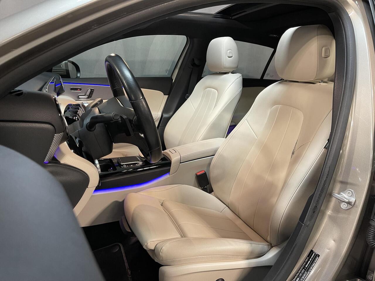 Mercedes-Benz A-KLASSE 180 Business Solution Luxury 17"/Panoramadak/Elektrische stoelen + memory/Keyless/Trekhaak/Stoelverwarming/Multibeam/Sfeerverlichting/Camera