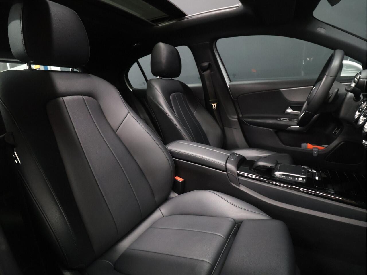 Mercedes-Benz A-KLASSE 250 e Sport [SCHUIFKANTELDAK, LED, CAMERA, MEMORY SEATS, APPLE CARPLAY, BURMESTER SOUND, ANDROID, VOL LEDER, NIEUWSTAAT]