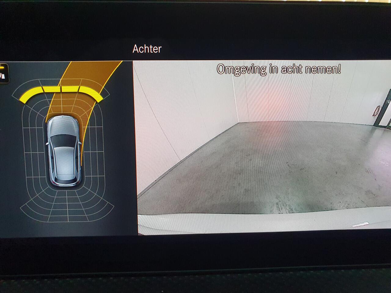 Mercedes-Benz A-KLASSE 180 Business Solution AMG CAMERA/PDC/NAVI/CRUISE/AIRCO/LMV