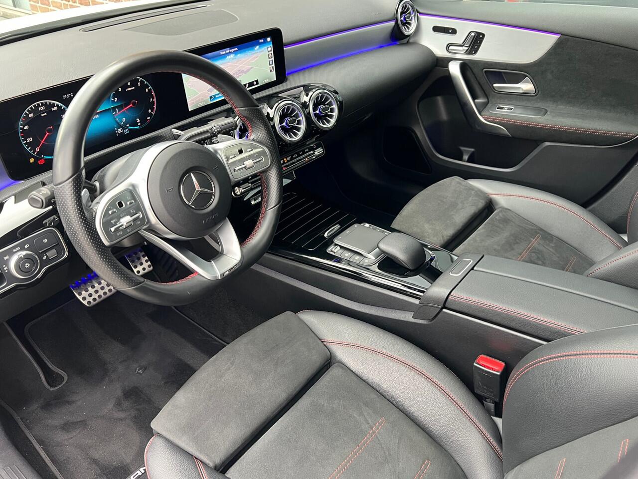 Mercedes-Benz A-KLASSE 200 Business Solution AMG AUT. / PANO / WIDESCREEN