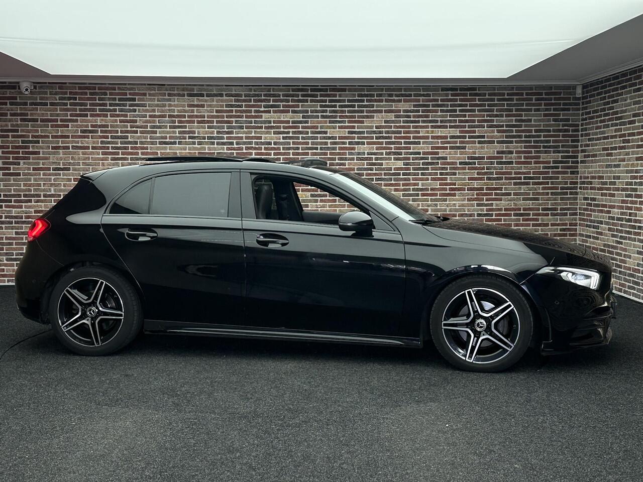 Mercedes-Benz A-KLASSE 200 AMG Mercedes-Benz A-klasse 200 Business Solution AMG | Dak| LED| Origineel Nederlands