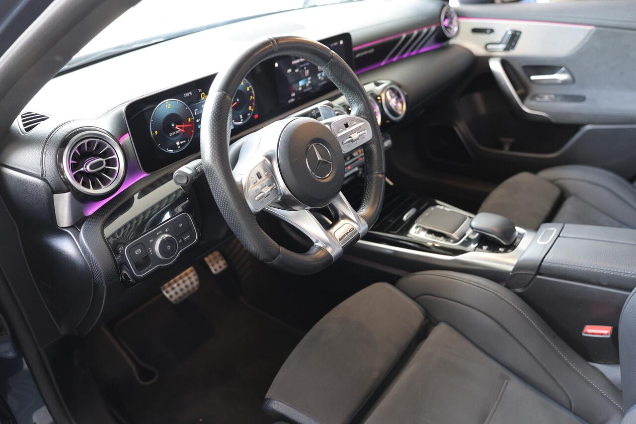Mercedes-Benz A-KLASSE AMG 35 4MATIC Premium BURMESTER PANO KUIPST ''19