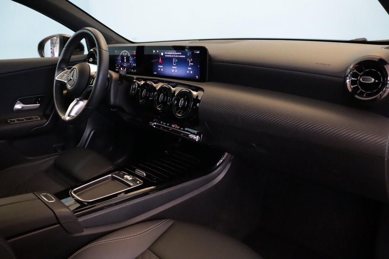 Mercedes-Benz A-KLASSE 180 Business Line Automaat | NAVI | CLIMA | CAMERA + PDC | STOELVERW | WIDE-SCREEN |