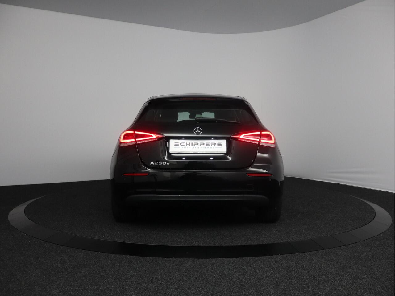 Mercedes-Benz A-KLASSE 250 e Style Style | Plug-in Hybrid | M-Bux | LED-koplampen