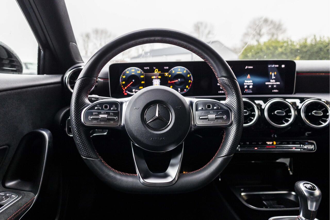 Mercedes-Benz A-KLASSE 180 AMG | LED | Carplay | NL