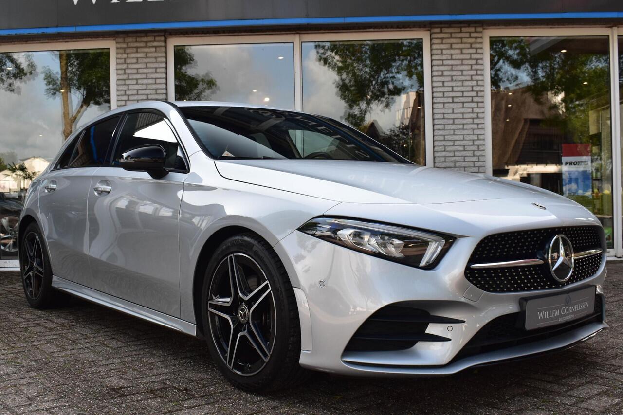 Mercedes-Benz A-KLASSE 180 Business Solution AMG Sfeerverlicht