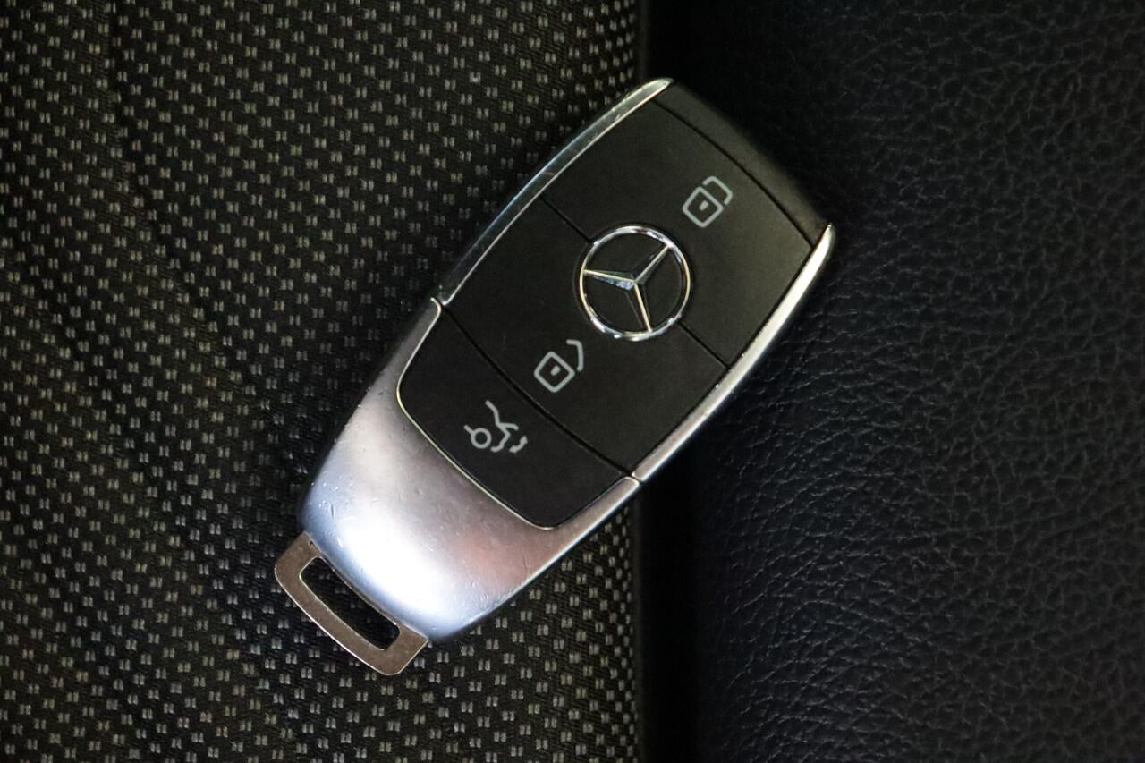 Mercedes-Benz A-KLASSE 180 Business Solution Automaat | NAVI | CLIMA | CAMERA + PDC | CRUISE | LMV |