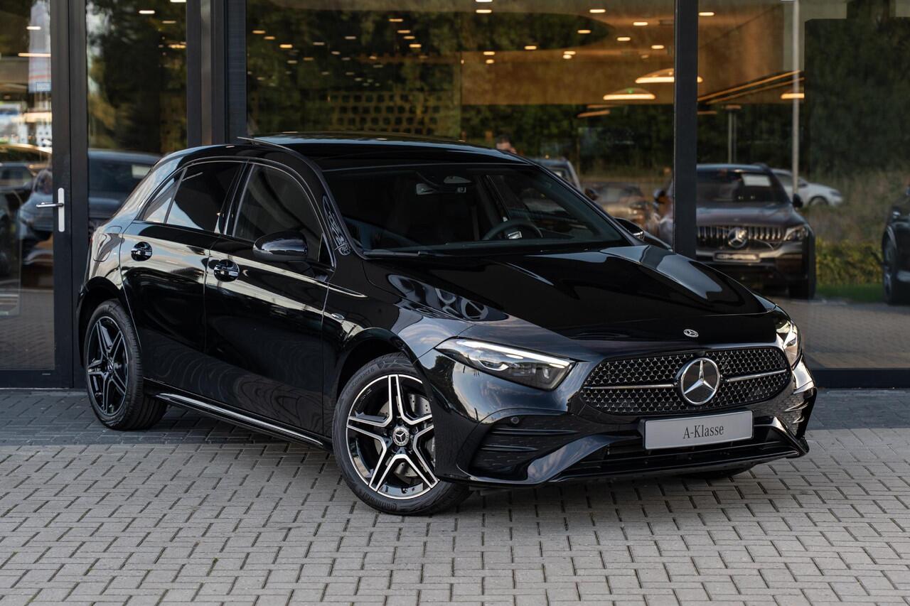 Mercedes-Benz A-KLASSE 250e Business Solution AMG | Panoramaschuifdak | Night pakket | Achteruitrijcamera | Stoelverwarming | MULTIBEAM LED |