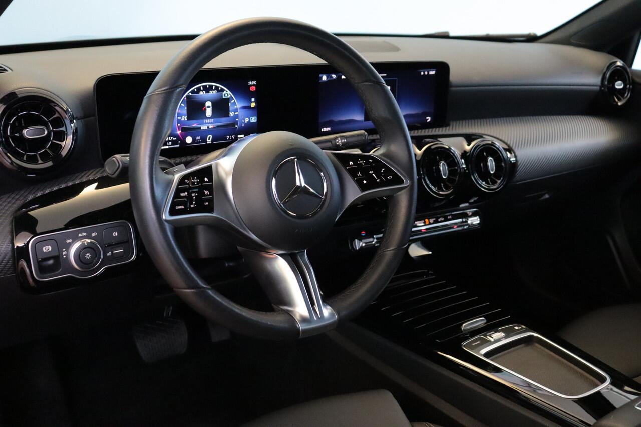 Mercedes-Benz A-KLASSE 180 Business Line Automaat | NAVI | CLIMA | CAMERA + PDC | STOELVERW | WIDE-SCREEN |