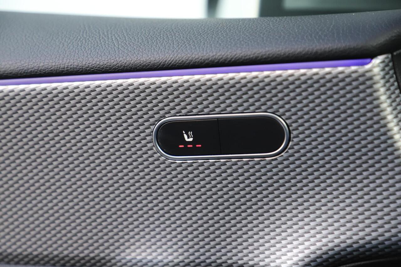 Mercedes-Benz A-KLASSE 160 Business Solution Luxury Lederen Sportstoelen Sfeerverlichting Widescreen 17 inch LMV Navigatie Carplay Achteruitrijcamera Full LED