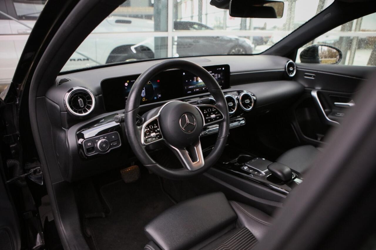 Mercedes-Benz A-KLASSE 200 Progressive | Navigatie | Achteruitrijcamera | Stoelverwarmi