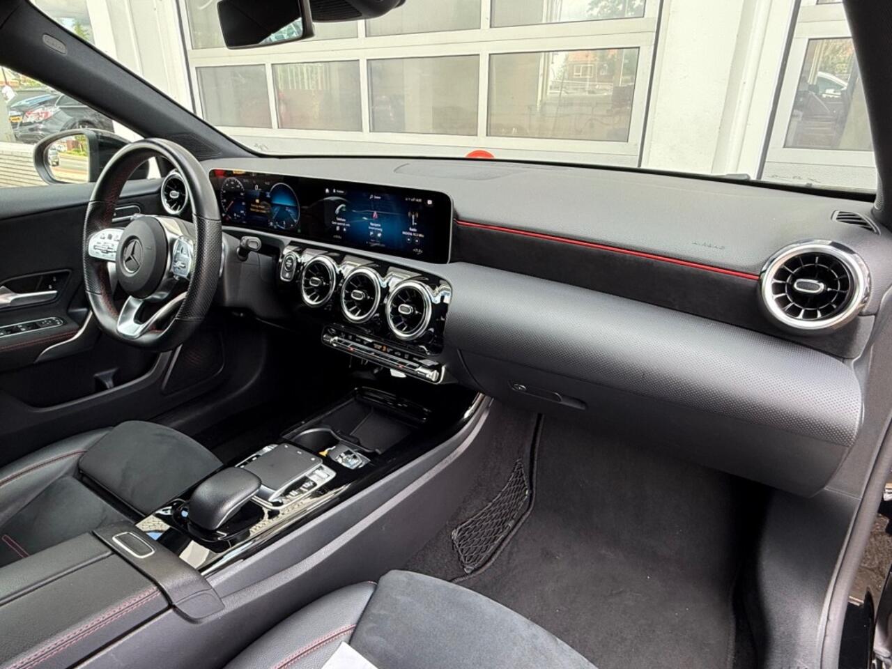 Mercedes-Benz A-KLASSE A180 Business Solution AMG Navi Camera Widescreen