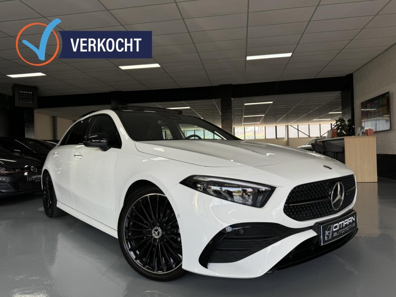 Mercedes-Benz A-KLASSE A 200 AMG Line Facelift 2023 PANO SFEER