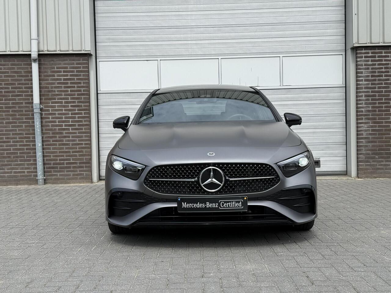 Mercedes-Benz A-KLASSE 180 AMG line | Premium Plus | Panoramadak | HUD |