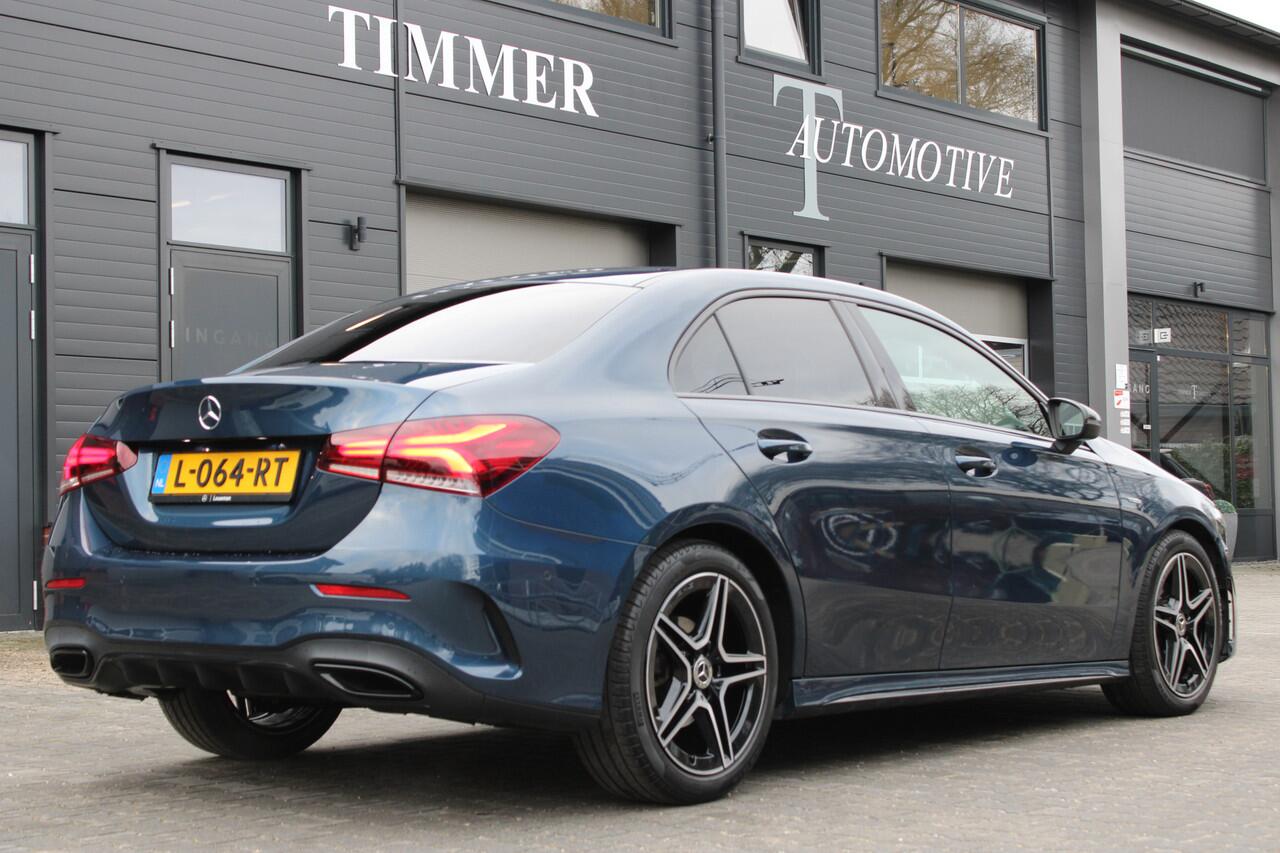 Mercedes-Benz A-KLASSE 180 Business Solution AMG Night Edition - Sfeerverlichting - Achteruitrij camera Hooglans shadowline delen - Keurig nette auto