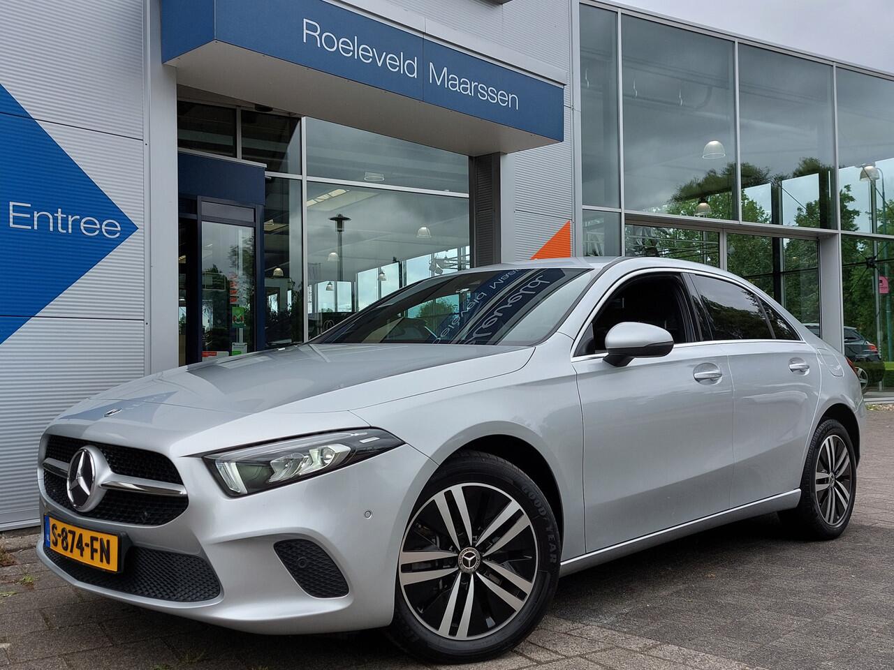 Mercedes-Benz A-KLASSE 250e Plug-In Hybrid Luxury Line | Origineel NL | Navi | Apple Carplay+Android Auto | Clima | Cruise | Stoelverwarming | Pdc V+A+Assist+Camera | Privacy Glass | 17''lm