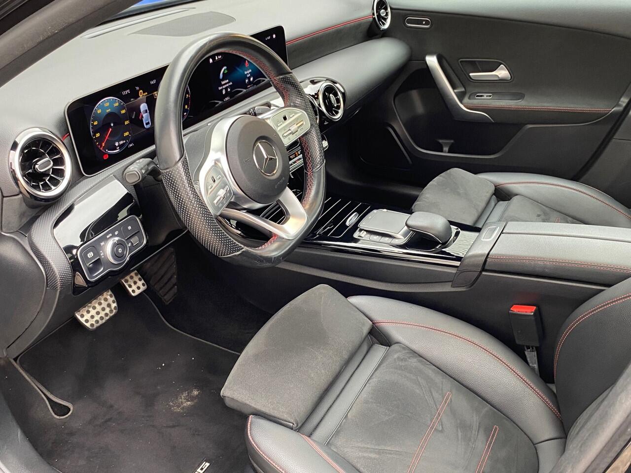 Mercedes-Benz A-KLASSE 180 Business Solution AMG / Panodak