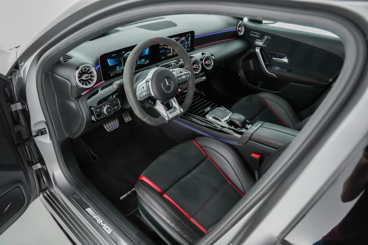 Mercedes-Benz A-KLASSE 35AMG 306pk 4MATIC Edition 1 |dealer onderhouden|Aero pack|panoramadak|Burmester|schaalstoelen|memory|360 camera|HUD|blind spot|adaptive cruise control|