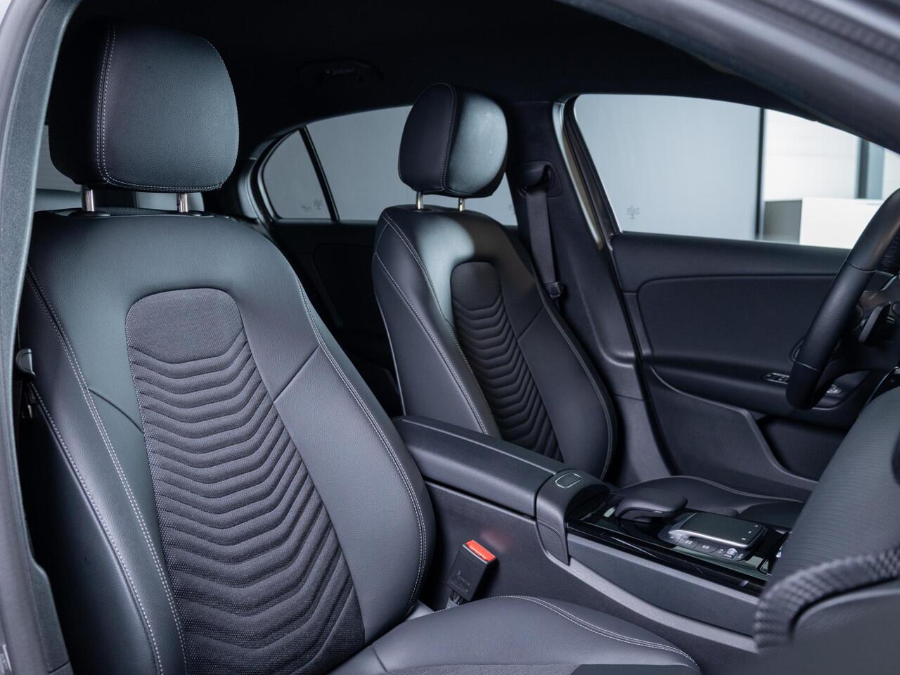 Mercedes-Benz A-KLASSE Hatchback 180 Business Solution