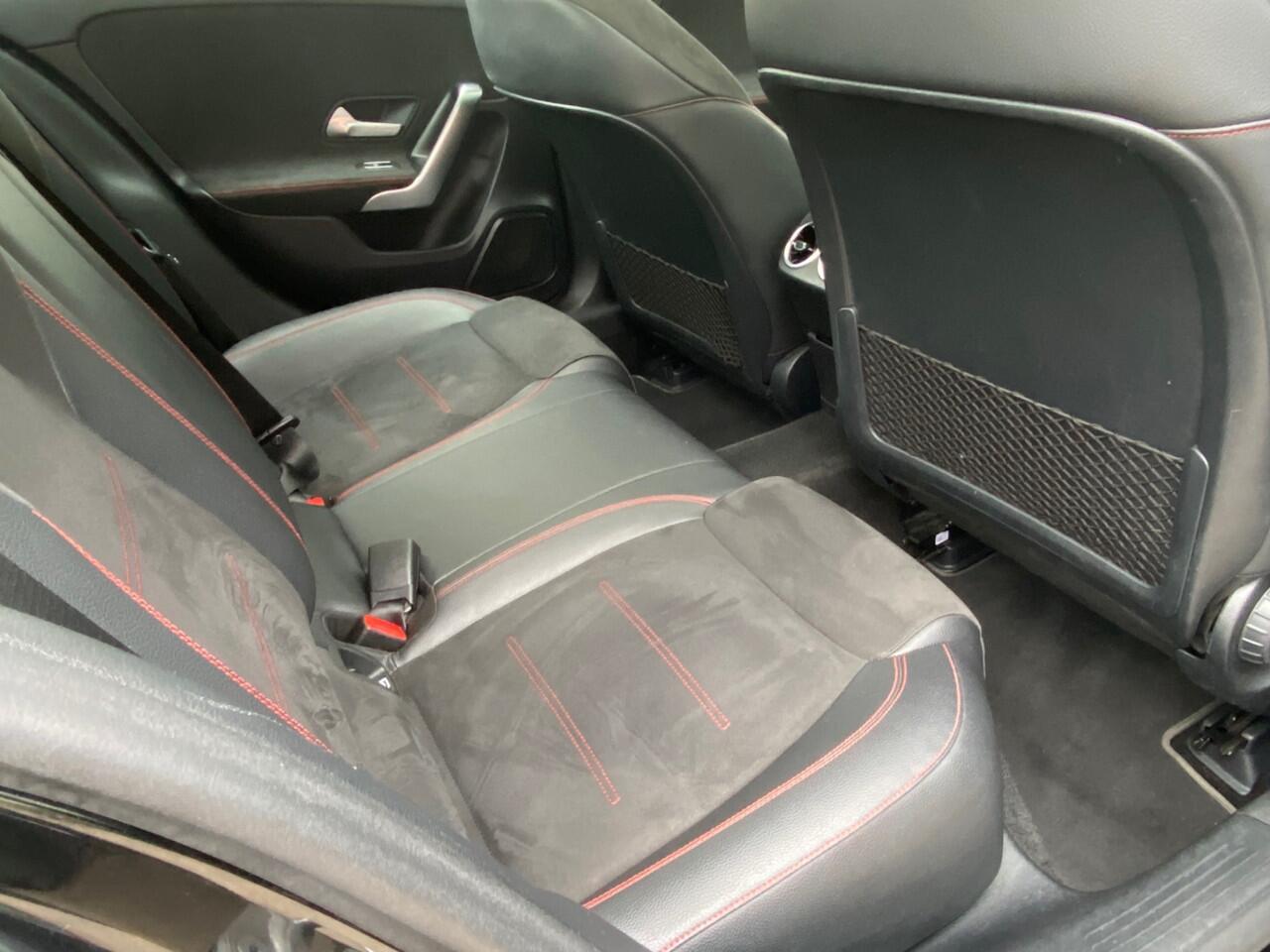 Mercedes-Benz A-KLASSE 180 Business Solution AMG / Panodak