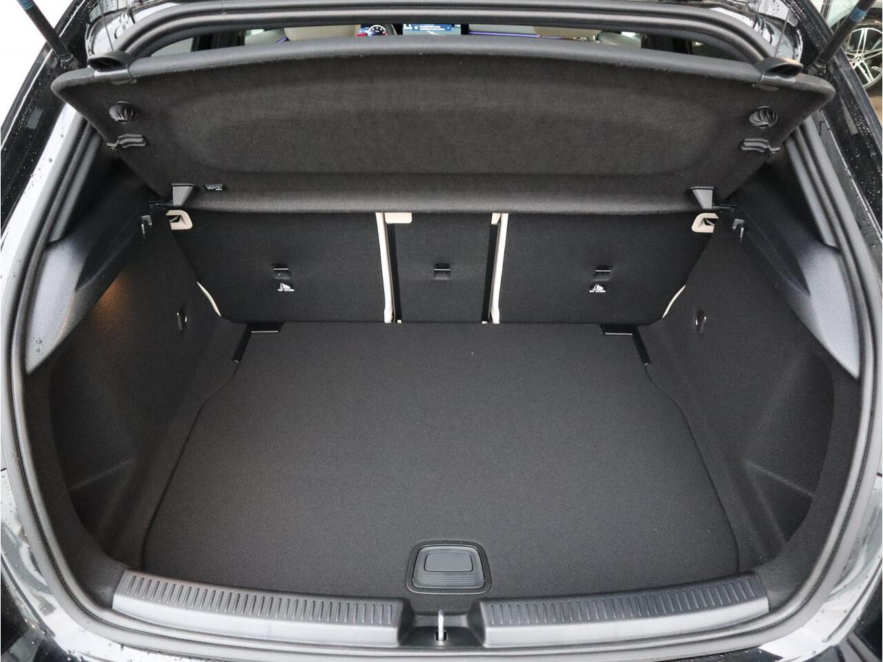 Mercedes-Benz A-KLASSE 180 Star Edition Luxury Line