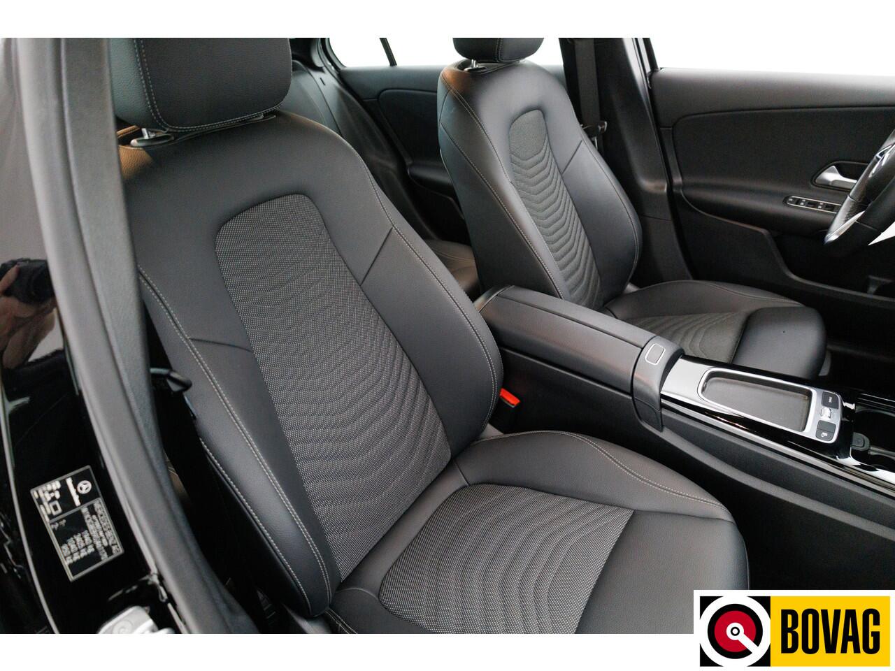 Mercedes-Benz A-KLASSE 180 Star Edition | Facelift | 1/2 Leder | Sport stoelen | Led | Cruise control | Camera | PDC V+A, Stoelverwarming