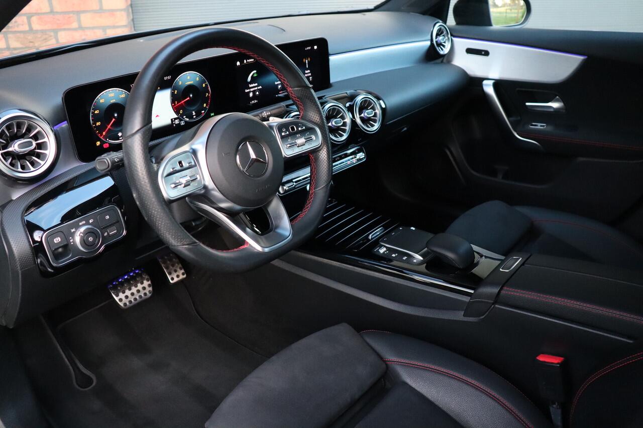 Mercedes-Benz A-KLASSE 180 Business Solution AMG, Night, sfeer