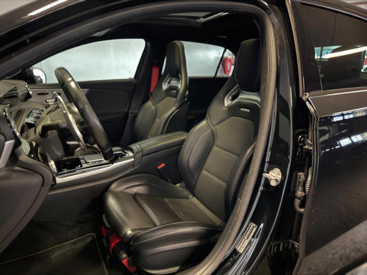 Mercedes-Benz A-KLASSE AMG 45S 4 Matic+ MEMORY-KUIPSTOELEN-PANORAMA-BURMESTER-ZEER COMPLEET