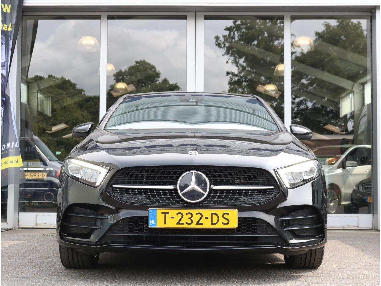 Mercedes-Benz A-KLASSE 250 e AMG line | Night pakket