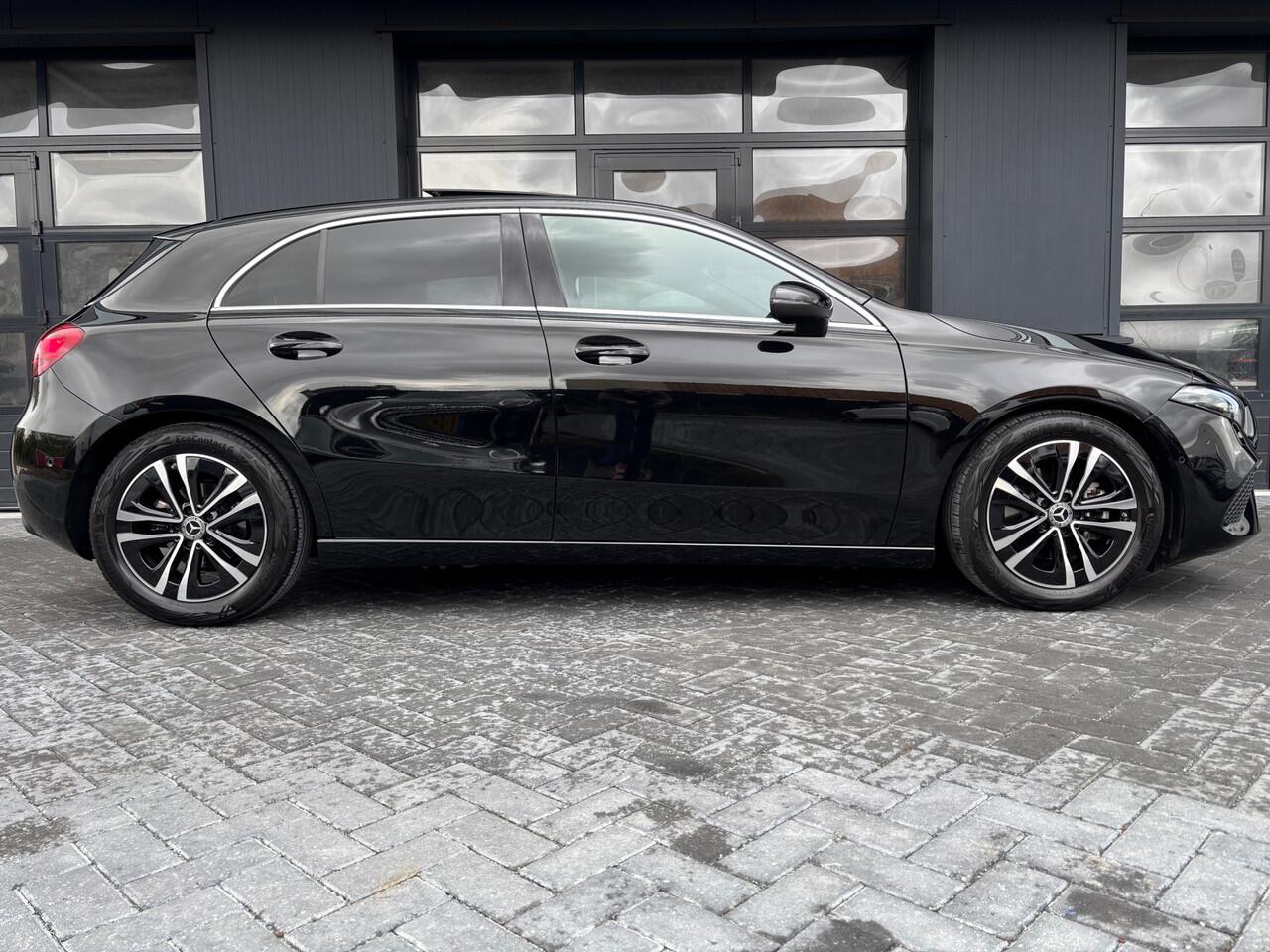 Mercedes-Benz A-KLASSE 180 Star Edition AMG Line Pano Camera