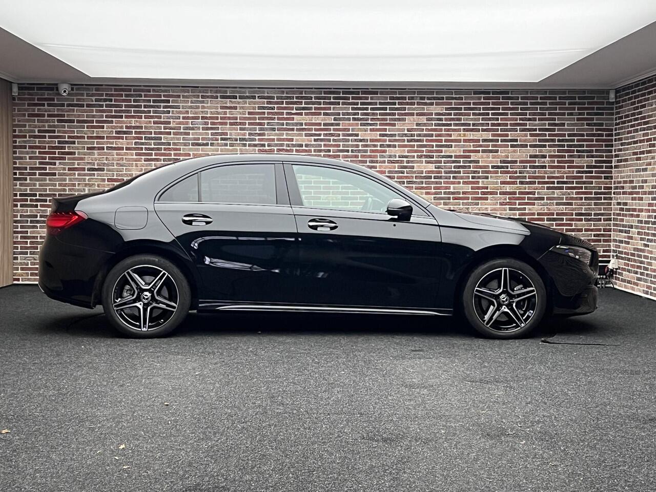 Mercedes-Benz A-KLASSE 250 e AMG Line Panorama Memory Sfeer 360 BTW