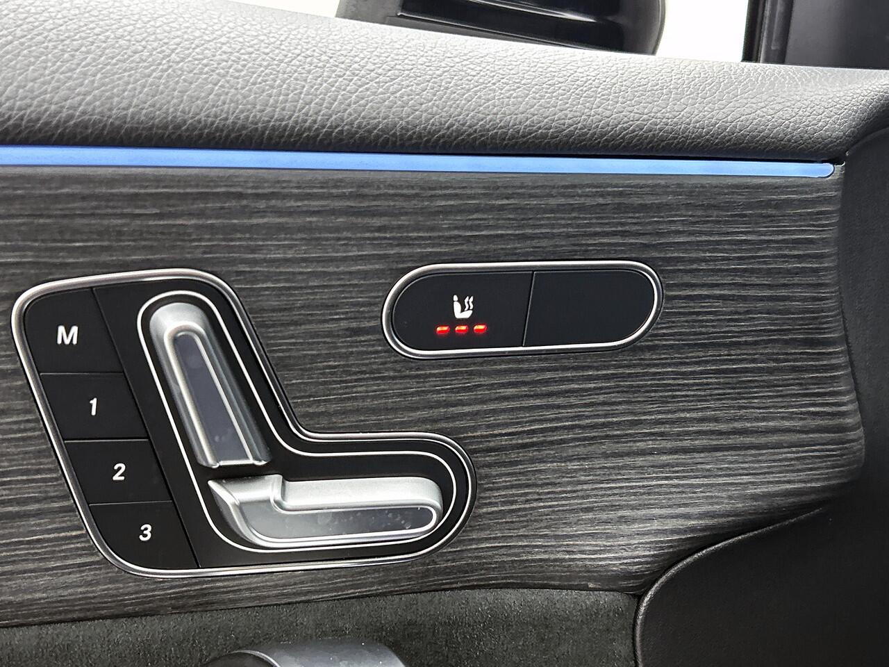 Mercedes-Benz A-KLASSE 250 e AMG Line Memory, 19 inch, 360* Camera,