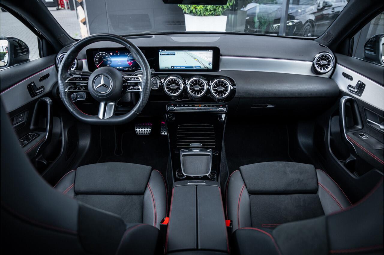 Mercedes-Benz A-KLASSE A180 AMG Line - Panorama | Memory | Burmester | 360 Camera | Elek. Trekhaak