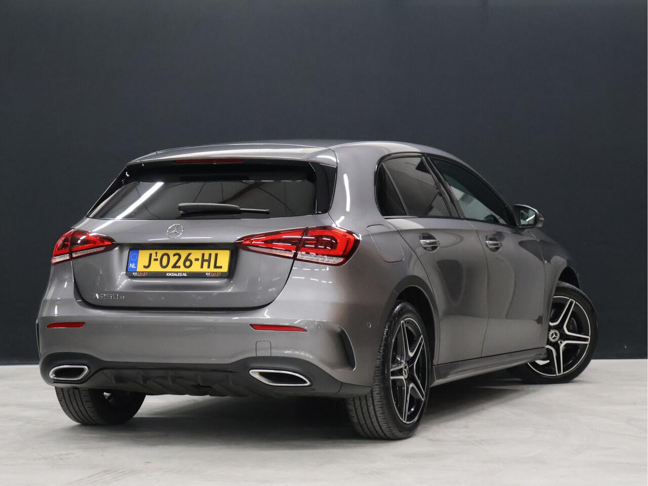 Mercedes-Benz A-KLASSE 250 e Business Solution AMG Limited [TREKHAAK AFNEEMBAAR, CAMERA, SFEERVERLICHTING, STOELVERWARMING, BLUETOOTH, CRUISE, CLIMATE, NIEUWSTAAT]