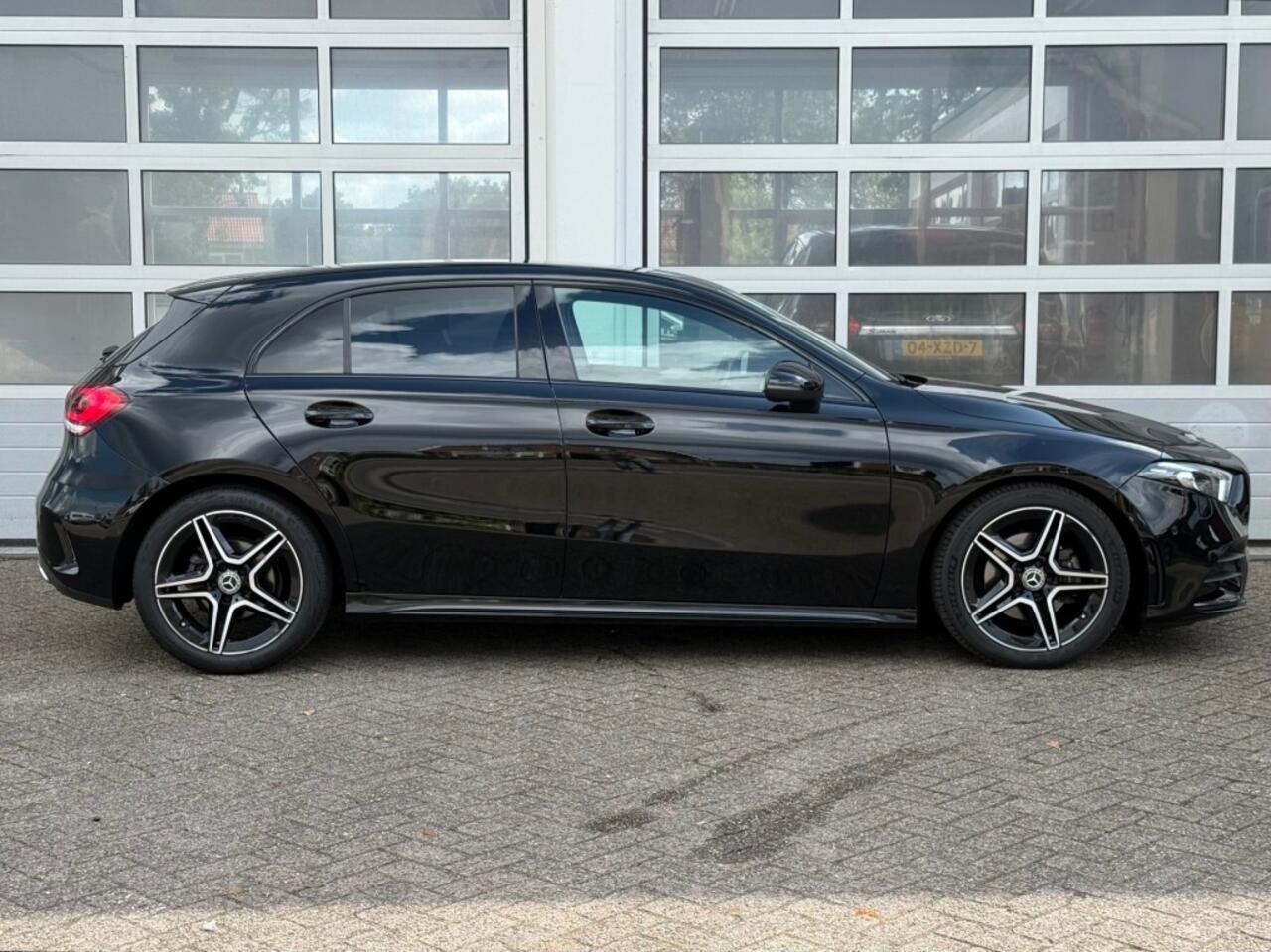 Mercedes-Benz A-KLASSE A180 Business Solution AMG Navi Camera Widescreen