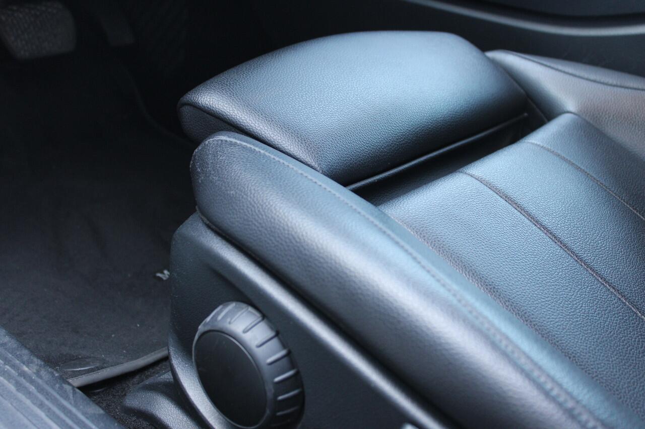 Mercedes-Benz A-KLASSE 180d AUT7 Launch Edition Premium Night LEDER WIDESCREEN CAMERA NAVI 18''